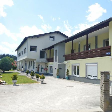Alpenblick - Modernes Apartment In Ruhelage 빌라흐 외부 사진
