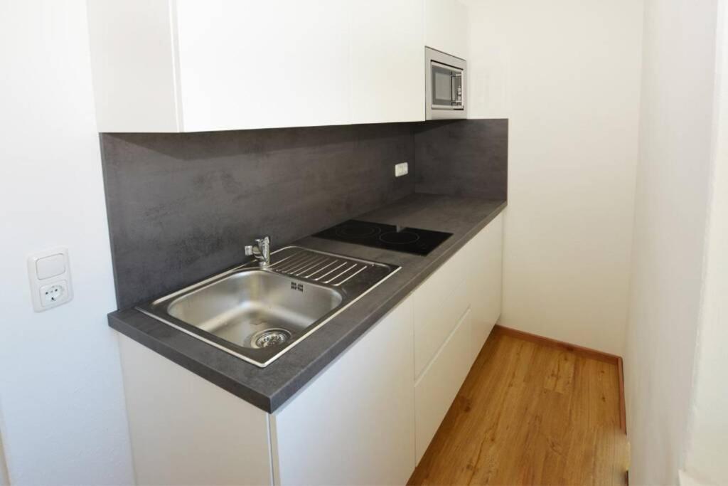 Alpenblick - Modernes Apartment In Ruhelage 빌라흐 외부 사진